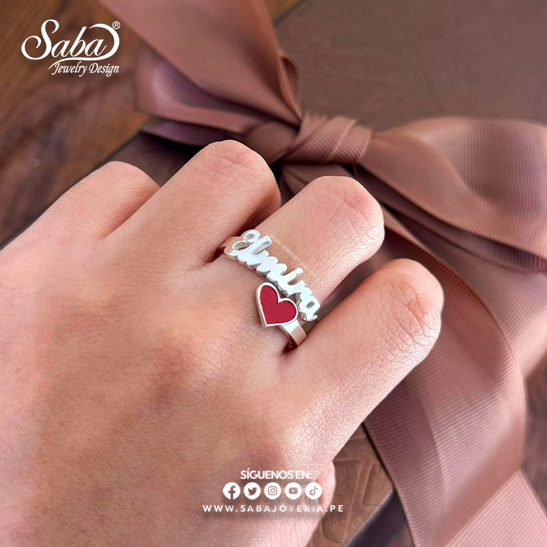 Anillo con Nombre Personalizado - Corazón Rojo
