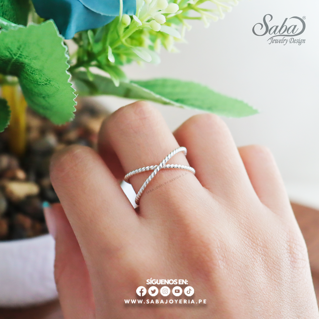 Anillo Cruzado- Plata Fina